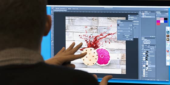 Chaque stagiaire dispose d'une station performante avec tablette graphique.